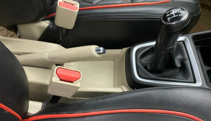2021 Maruti Dzire VXI, Petrol, Manual, 53,059 km, Gear Lever