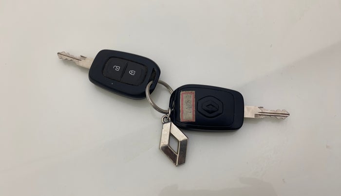 2017 Renault Duster RXS CVT, Petrol, Automatic, 61,503 km, Key Close Up