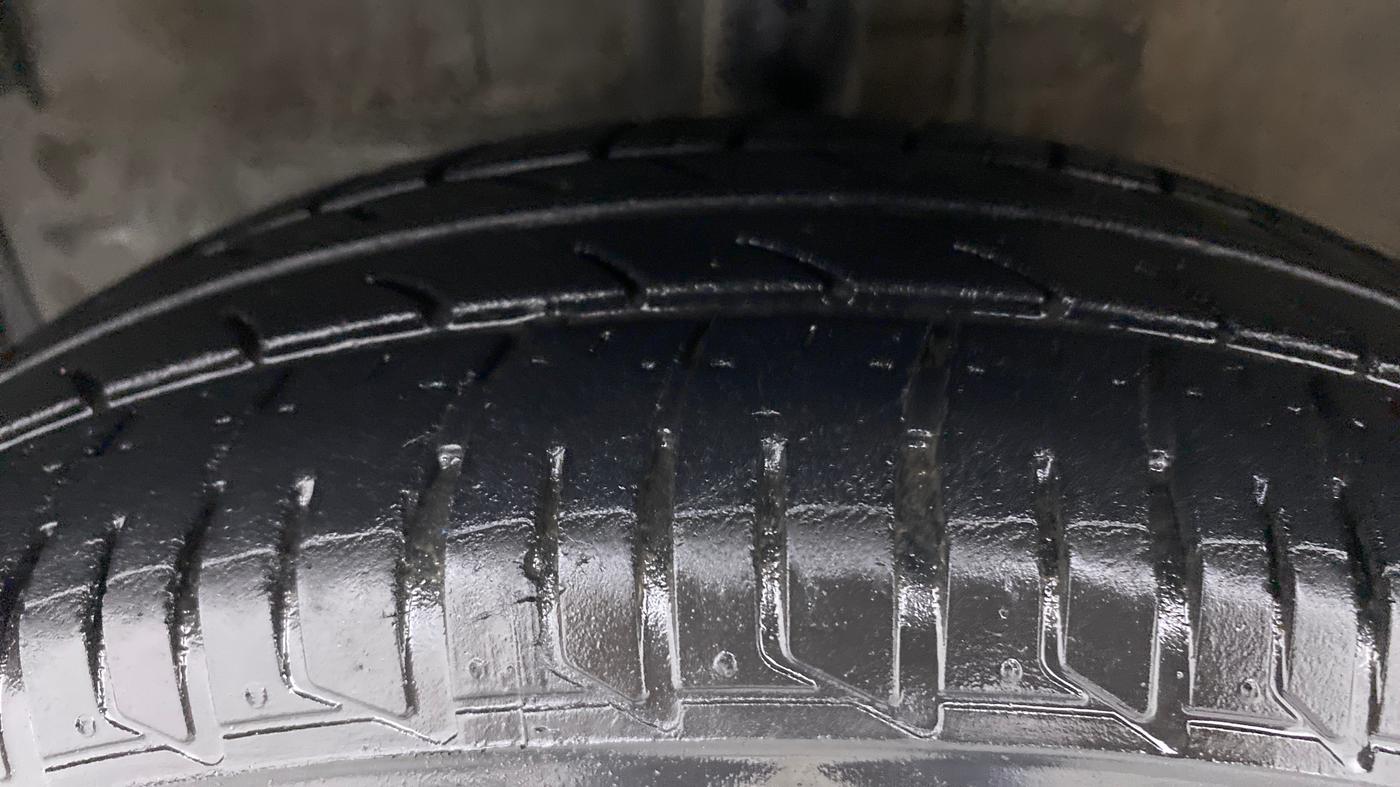 2016 Toyota Etios G, Petrol, Manual, 31,073 km, Left Front Tyre Tread