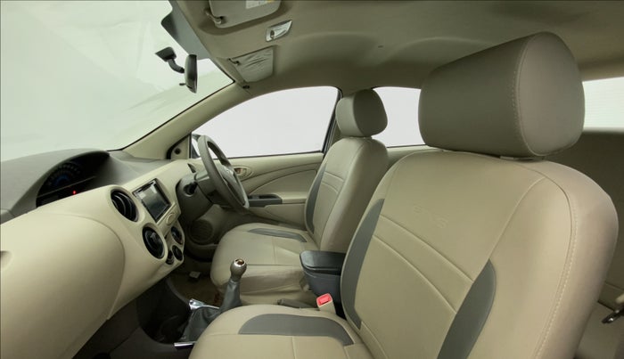 2016 Toyota Etios G, Petrol, Manual, 31,073 km, Right Side Front Door Cabin