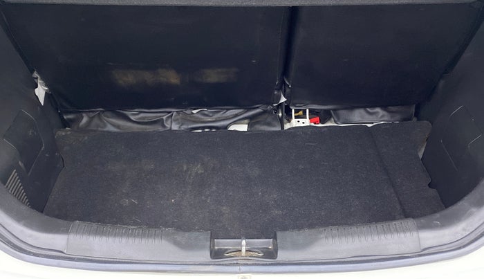 2018 Maruti IGNIS DELTA 1.2, Petrol, Manual, 13,555 km, Boot Inside