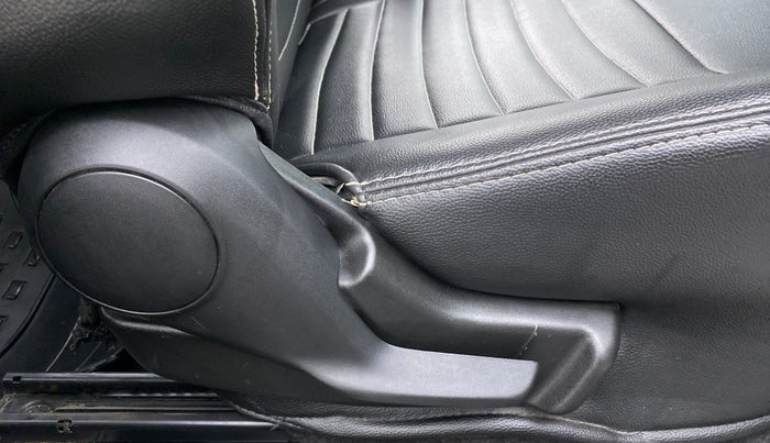 2018 Maruti IGNIS DELTA 1.2, Petrol, Manual, 13,555 km, Driver Side Adjustment Panel