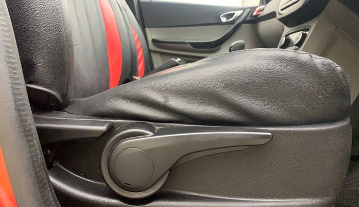 2019 Tata Tiago XZ PLUS PETROL, Petrol, Manual, 27,915 km, Driver Side Adjustment Panel