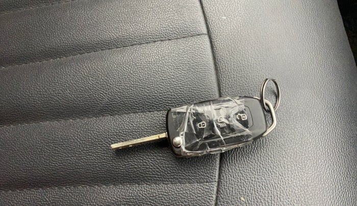 2019 Tata Tiago XZ PLUS PETROL, Petrol, Manual, 27,915 km, Key Close Up