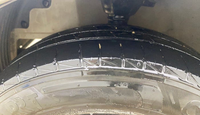 2015 Hyundai Eon ERA +, Petrol, Manual, 64,357 km, Left Front Tyre Tread