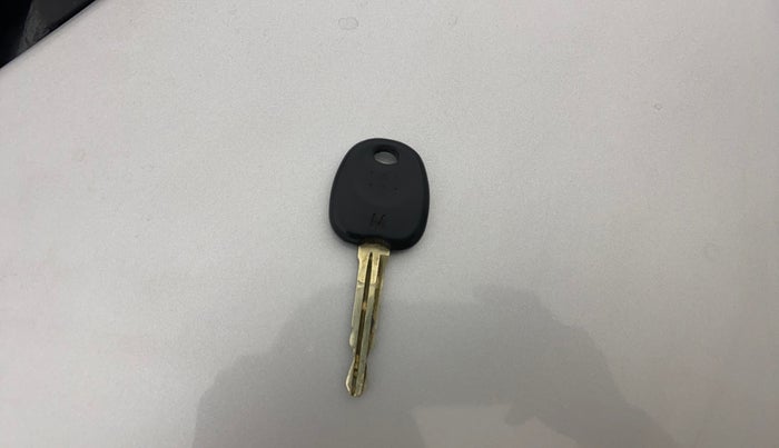 2015 Hyundai Eon ERA +, Petrol, Manual, 64,357 km, Key Close Up