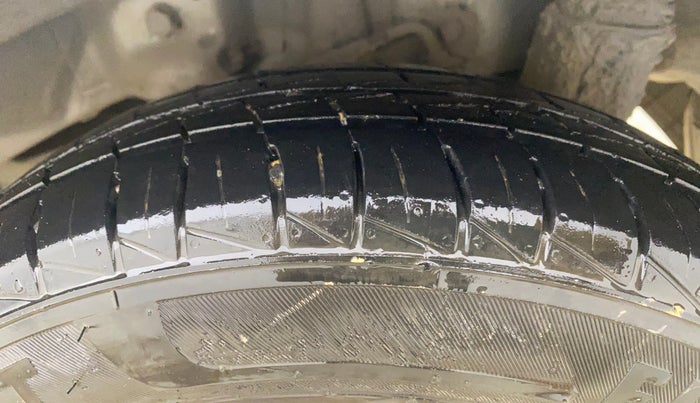 2015 Hyundai Eon ERA +, Petrol, Manual, 64,357 km, Left Rear Tyre Tread