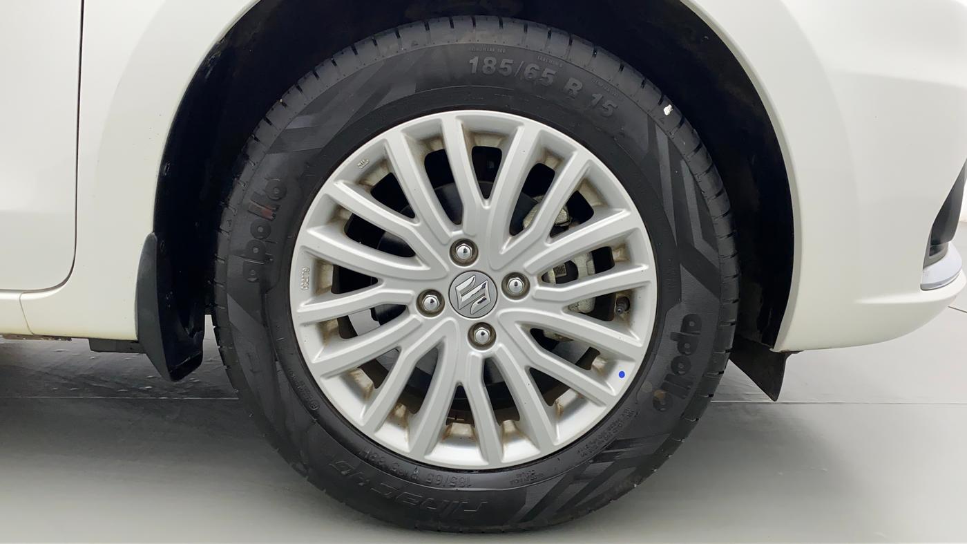2022 Maruti Dzire ZXI CNG, CNG, Manual, 4,068 km, Right Front Wheel