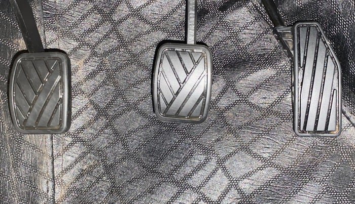 2022 Maruti Dzire ZXI CNG, CNG, Manual, 4,068 km, Pedals