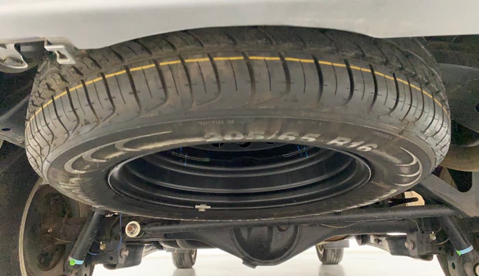 2022 Toyota Innova Crysta 2.7 GX 7 STR MT, Petrol, Manual, 4,310 km, Spare Tyre