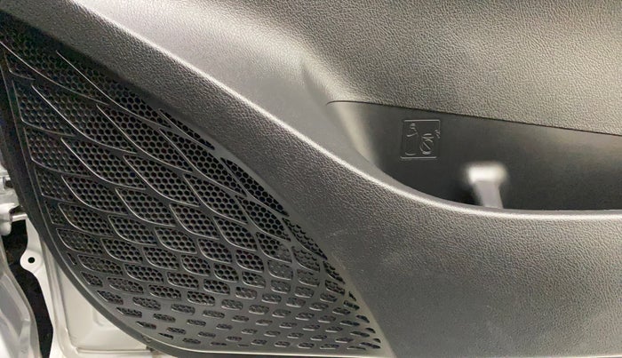 2022 Toyota Innova Crysta 2.7 GX 7 STR MT, Petrol, Manual, 4,310 km, Speaker