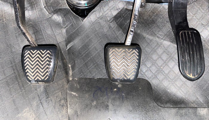 2022 Toyota Innova Crysta 2.7 GX 7 STR MT, Petrol, Manual, 4,310 km, Pedals