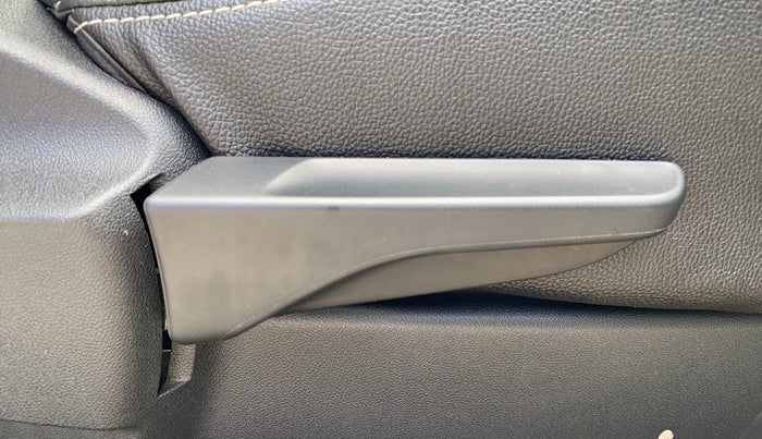 2024 Volkswagen TAIGUN GT Line 1.0L TSI MT, Petrol, Manual, 17,691 km, Driver Side Adjustment Panel