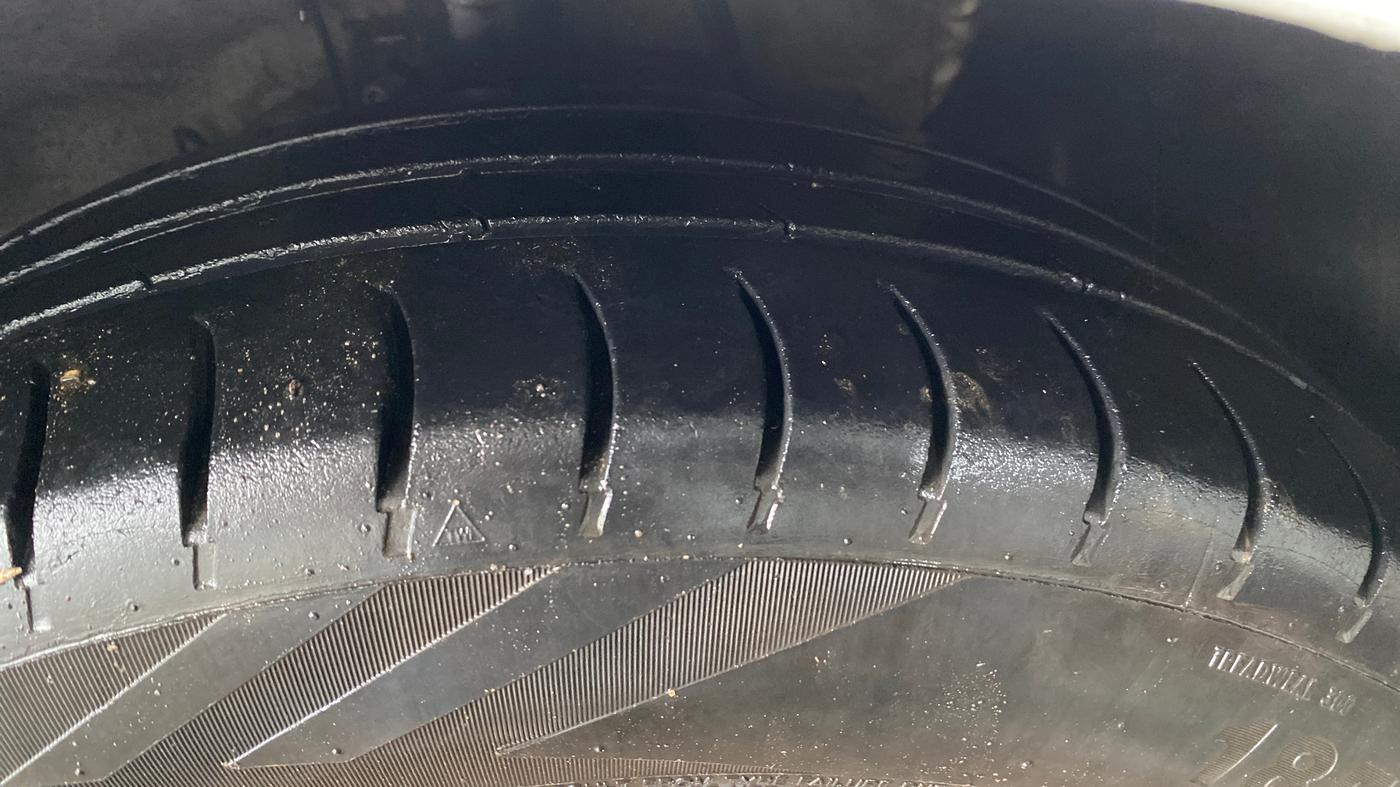 2018 Hyundai Verna 1.6 EX CRDI, Diesel, Manual, 80,426 km, Right Front Tyre Tread