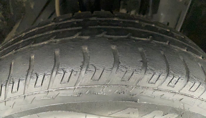2018 Datsun Go A EPS, Petrol, Manual, 35,700 km, Right Front Tyre Tread