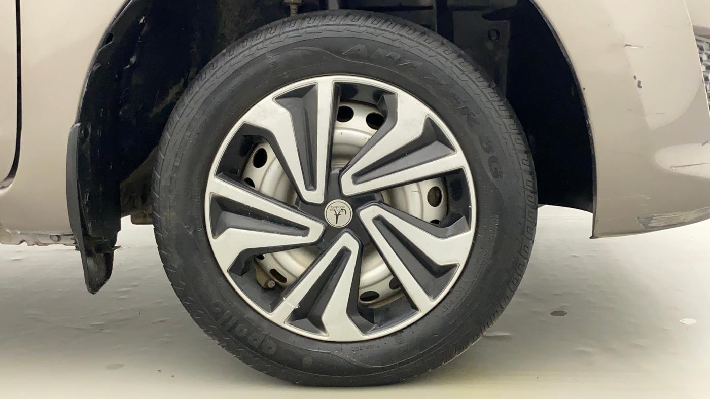 2018 Datsun Go A EPS, Petrol, Manual, 35,700 km, Right Front Wheel