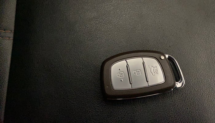 2018 Hyundai Creta SX (O) 1.6 PETROL, Petrol, Manual, 83,655 km, Key Close Up