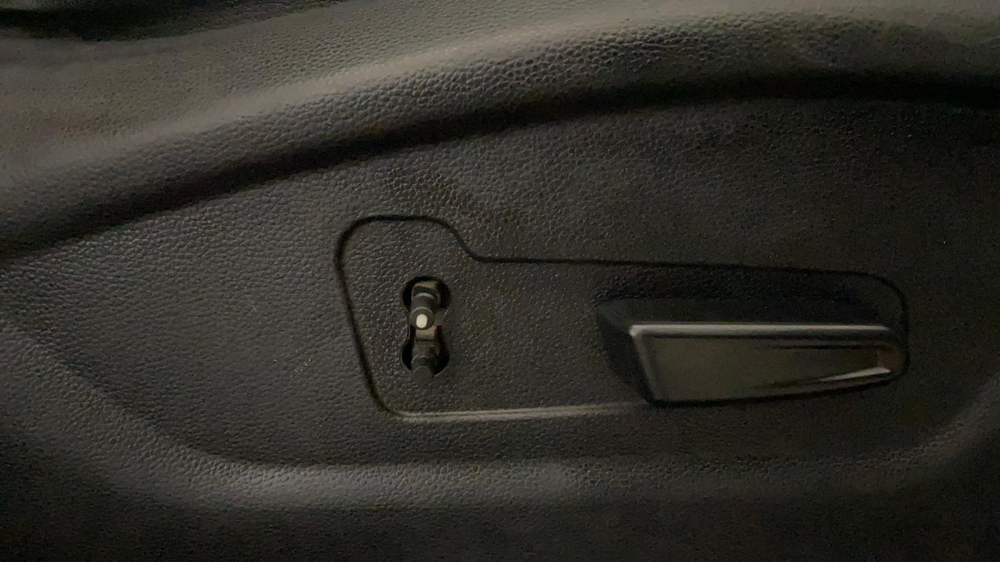 2018 Hyundai Creta SX (O) 1.6 PETROL, Petrol, Manual, 86,669 km, Driver Side Adjustment Panel