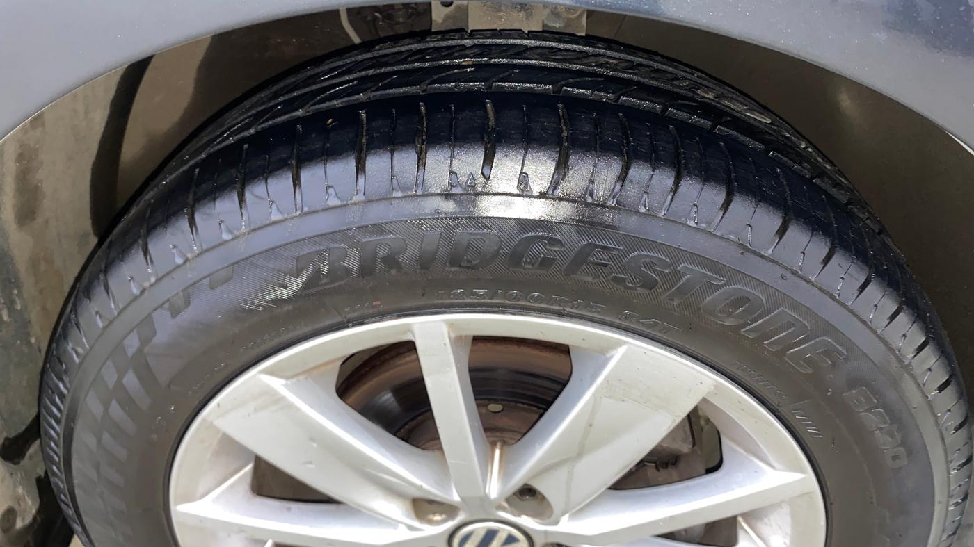 2016 Volkswagen Ameo HIGHLINE DSG 1.5 DIESEL , Diesel, Automatic, 56,857 km, Right Front Tyre Tread