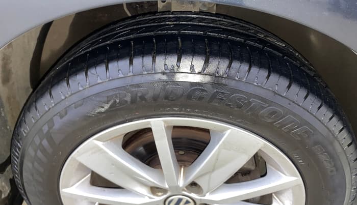 2016 Volkswagen Ameo HIGHLINE DSG 1.5 DIESEL , Diesel, Automatic, 56,857 km, Right Front Tyre Tread