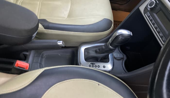 2016 Volkswagen Ameo HIGHLINE DSG 1.5 DIESEL , Diesel, Automatic, 56,857 km, Gear Lever