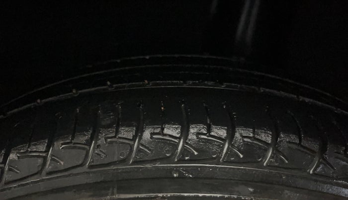 2018 Maruti Baleno DELTA PETROL 1.2, Petrol, Manual, 70,303 km, Left Rear Tyre Tread