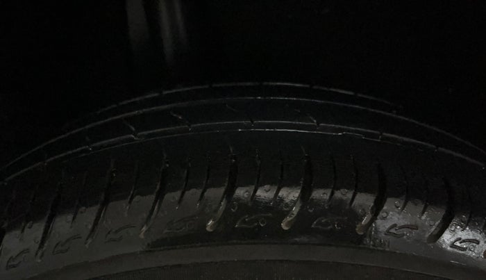 2018 Maruti Baleno DELTA PETROL 1.2, Petrol, Manual, 70,303 km, Right Rear Tyre Tread