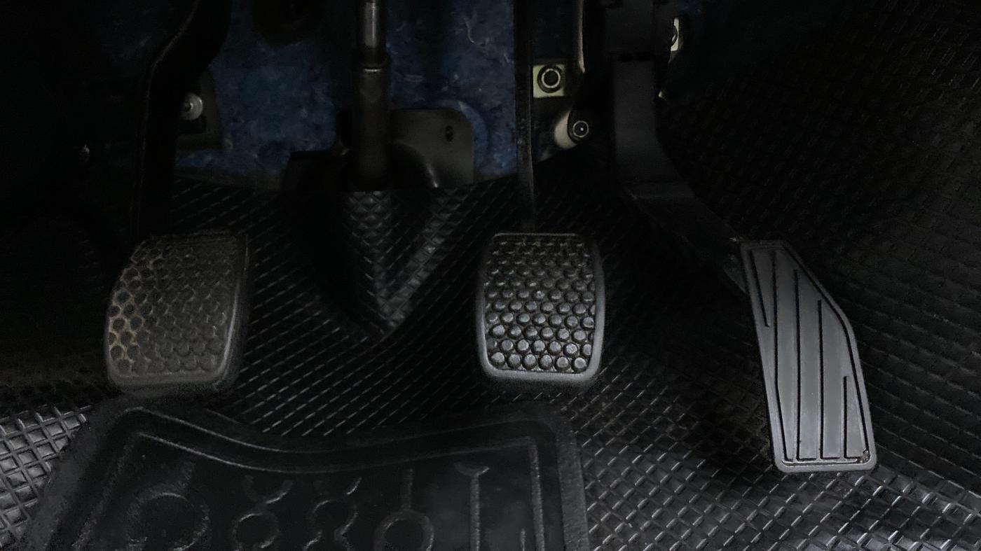 2019 Maruti Alto LXI, Petrol, Manual, 12,182 km, Pedals