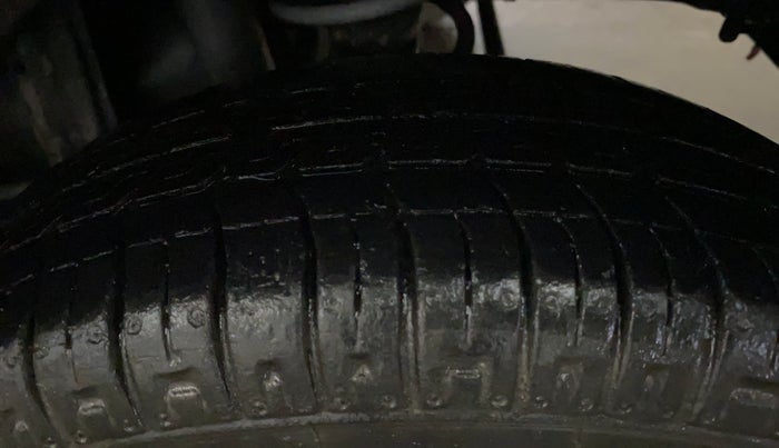 2017 Maruti Alto 800 LXI, Petrol, Manual, 29,561 km, Left Rear Tyre Tread