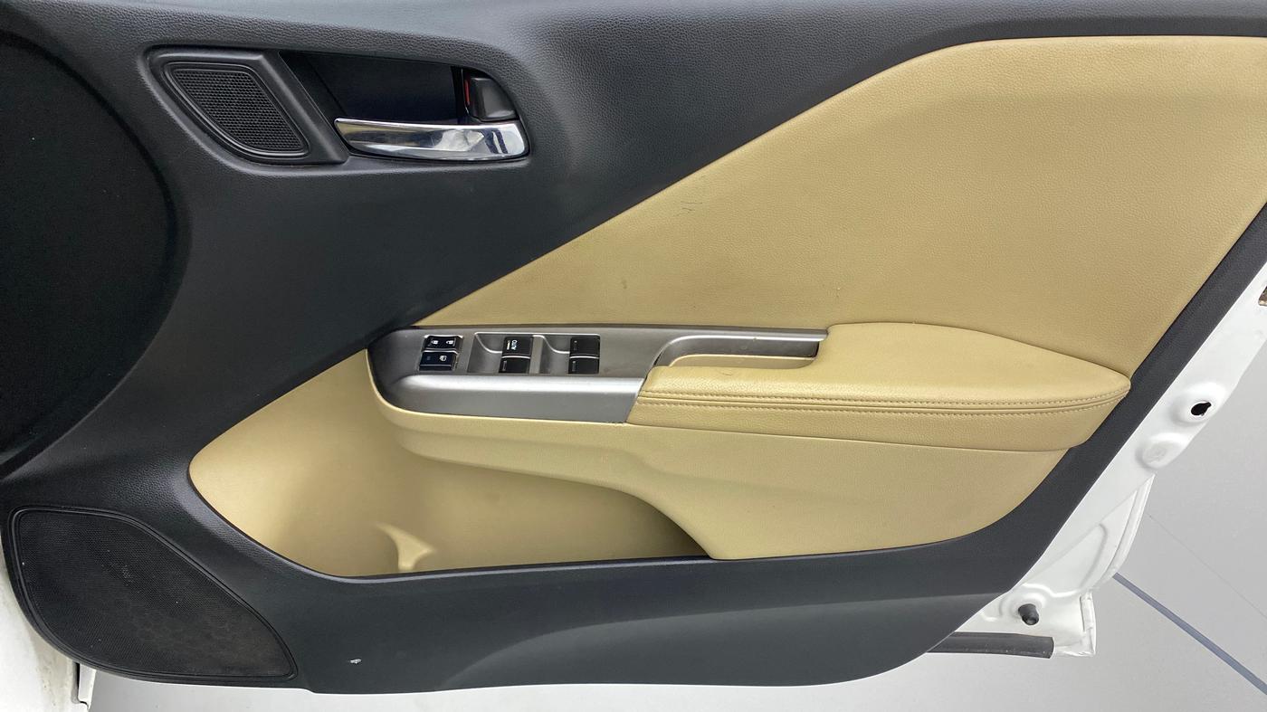 2015 Honda City VX CVT PETROL, Petrol, Automatic, 61,624 km, Driver Side Door Panels Control