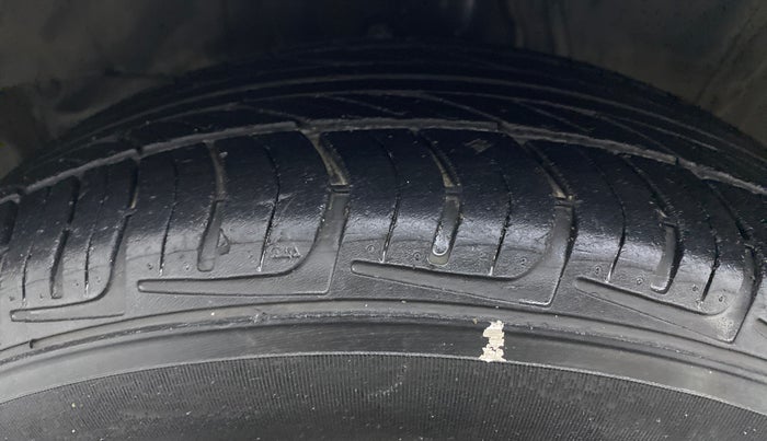 2015 Honda City VX CVT PETROL, Petrol, Automatic, 61,624 km, Left Front Tyre Tread