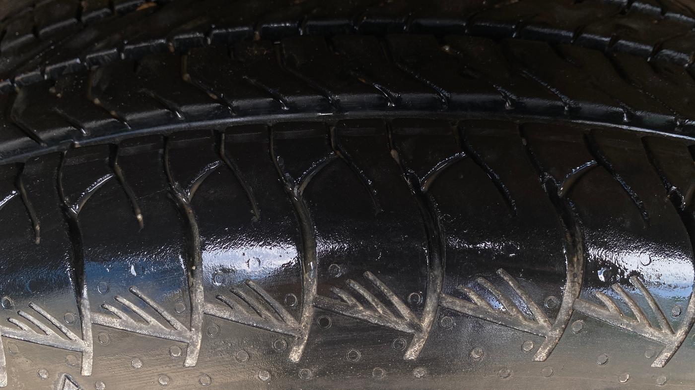 2023 Maruti Grand Vitara ALPHA PLUS HYBRID ECVT, Hybrid, Automatic, 12,535 km, Left Rear Tyre Tread