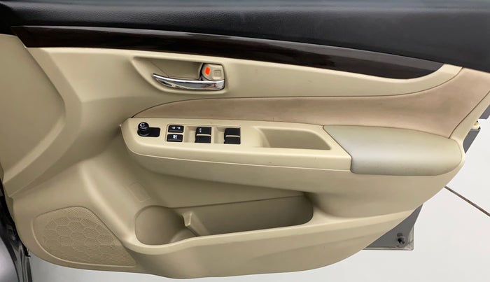 2018 Maruti Ciaz DELTA 1.4 MT PETROL, Petrol, Manual, 70,248 km, Driver Side Door Panels Control