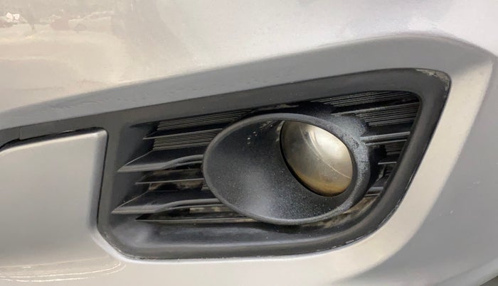 2018 Maruti Ciaz DELTA 1.4 MT PETROL, Petrol, Manual, 70,248 km, Left fog light - Minor damage