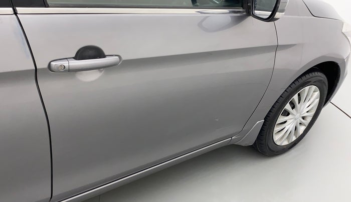 2018 Maruti Ciaz DELTA 1.4 MT PETROL, Petrol, Manual, 70,248 km, Driver-side door - Minor scratches