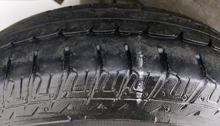 2018 Maruti Wagon R 1.0 LXI CNG, CNG, Manual, 27,860 km, Right Rear Tyre Tread