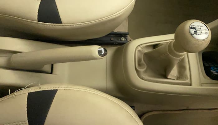 2017 Maruti Swift Dzire VXI, Petrol, Manual, 45,439 km, Gear Lever