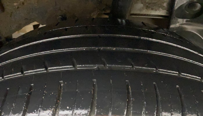 2019 Renault Duster RXS OPT CVT, Petrol, Automatic, 68,114 km, Left Rear Tyre Tread