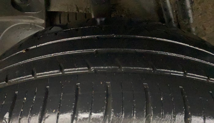 2019 Renault Duster RXS OPT CVT, Petrol, Automatic, 68,114 km, Right Rear Tyre Tread