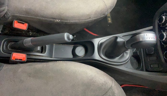 2019 Renault Duster RXS OPT CVT, Petrol, Automatic, 68,114 km, Gear Lever