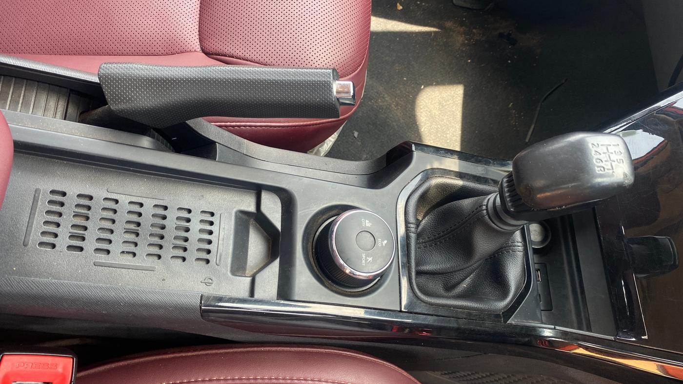 2024 Tata Curvv Accomplished S 1.2 Petrol 6MT, Petrol, Manual, 2,402 km, Gear Lever