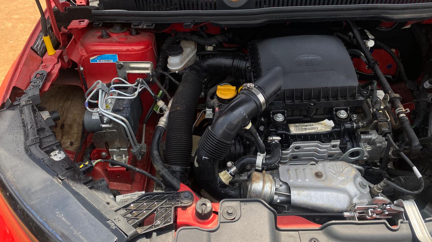 2024 Tata Curvv Accomplished S 1.2 Petrol 6MT, Petrol, Manual, 2,402 km, Engine View - Right