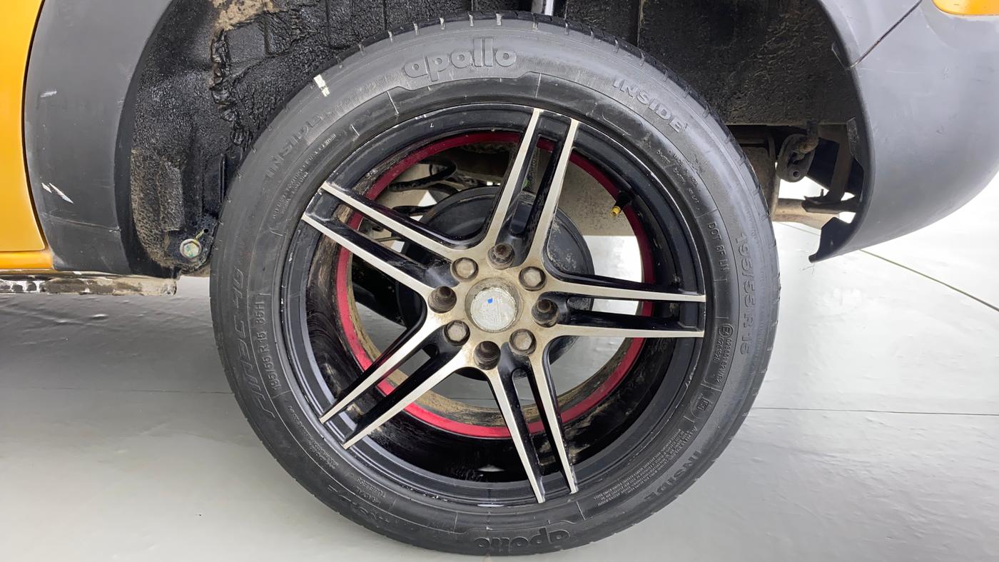 2019 Renault TRIBER RXE MT PETROL, Petrol, Manual, 12,758 km, Left Rear Wheel