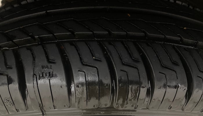 2016 Maruti Wagon R 1.0 VXI, Petrol, Manual, 65,519 km, Right Rear Tyre Tread