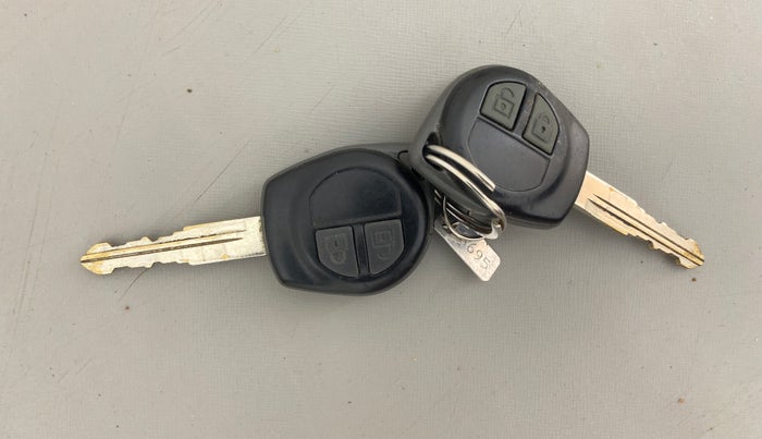 2016 Maruti Wagon R 1.0 VXI, Petrol, Manual, 65,519 km, Key Close Up