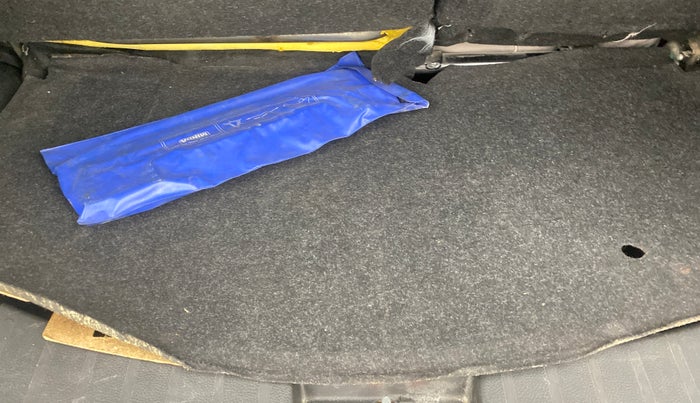 2016 Maruti Wagon R 1.0 VXI, Petrol, Manual, 65,519 km, Boot Inside