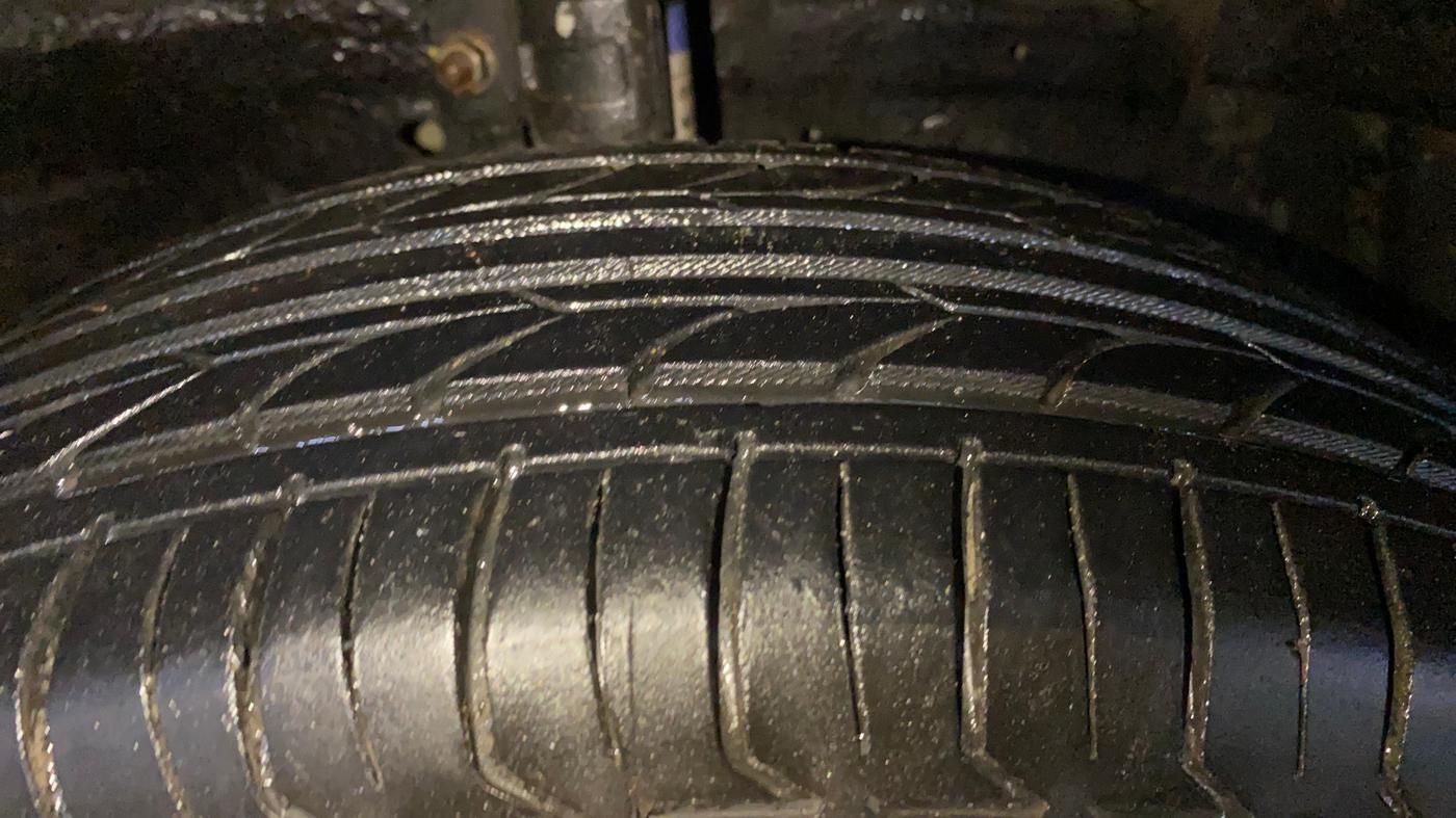 2017 Maruti Swift VXI, Petrol, Manual, 78,709 km, Right Front Tyre Tread