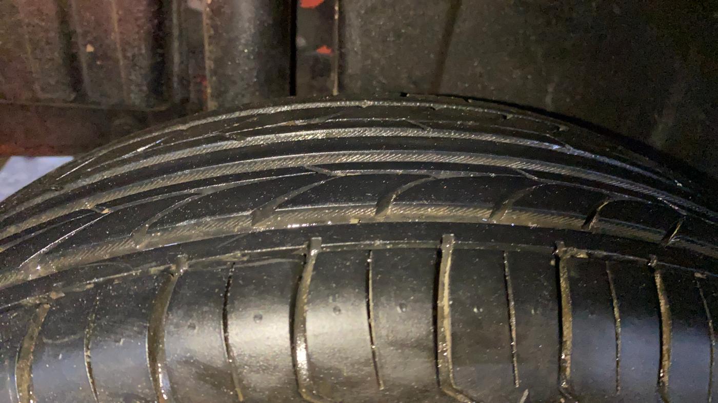 2017 Maruti Swift VXI, Petrol, Manual, 78,709 km, Right Rear Tyre Tread