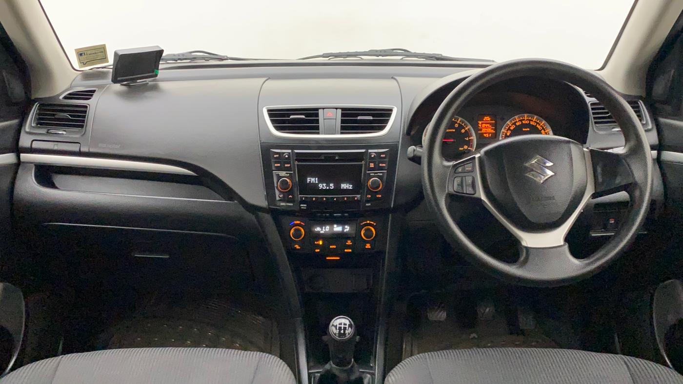 2013 Maruti Swift ZXI, Petrol, Manual, 39,406 km, Dashboard