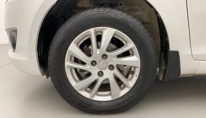 2013 Maruti Swift ZXI, Petrol, Manual, 39,406 km, Left Front Wheel